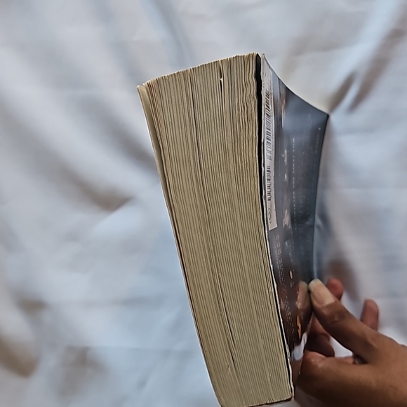 RIFT Andrea Cremer A Nigtshade Novel Speak Books Paperback 2013 Pre-owned - Picture 16 of 17